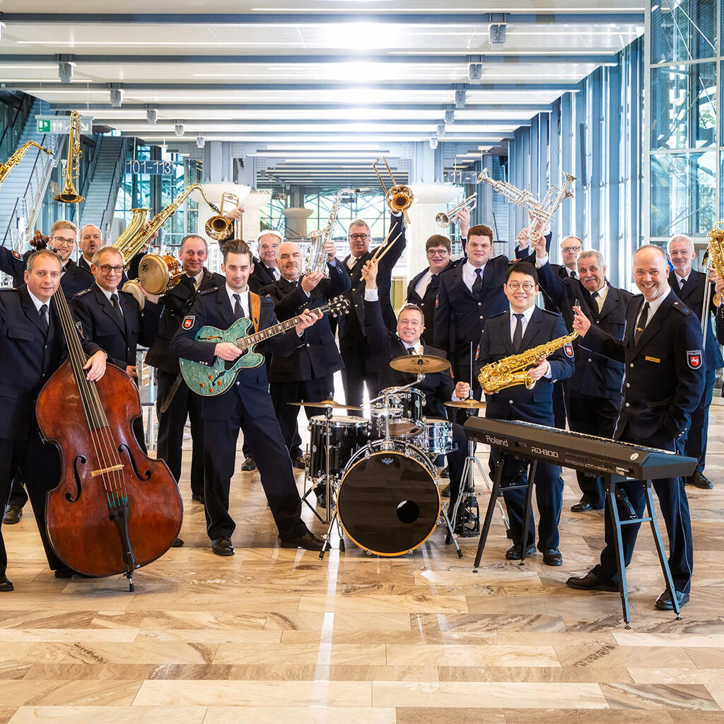 Benefizkonzert der Polizei Big Band Niedersachsen feat. Bendix Amonat | Applaus Kulturproduktionen