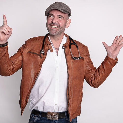 Doc Esser - Gesund gestorben ist trotzdem tot | Springmaus-Theater
